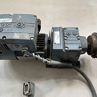 Мотор-редуктор SEW-EURODRIVE R47 DT80N4/BMG/MM07